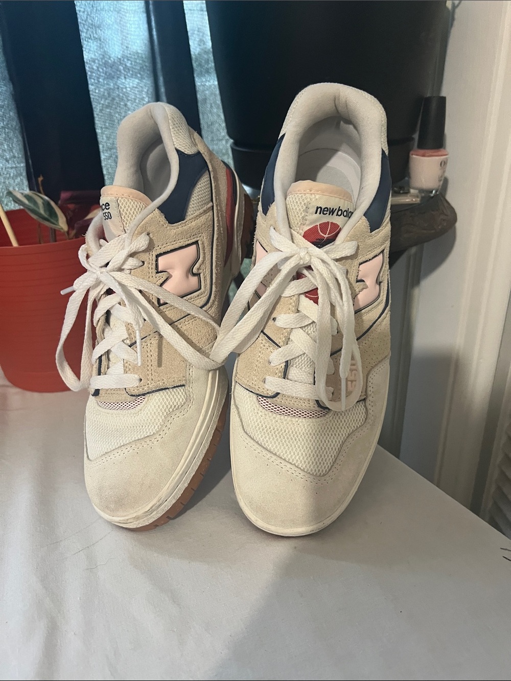 New Balance 550 Sneakers in Cream, Pink & Navy